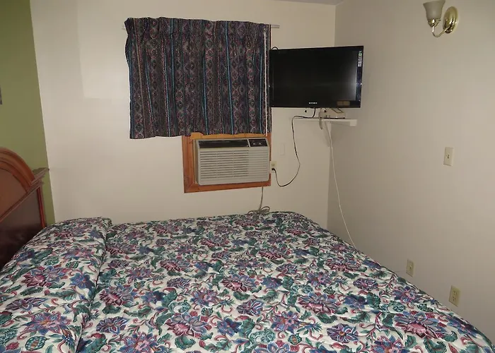 Motel Hillside 2*